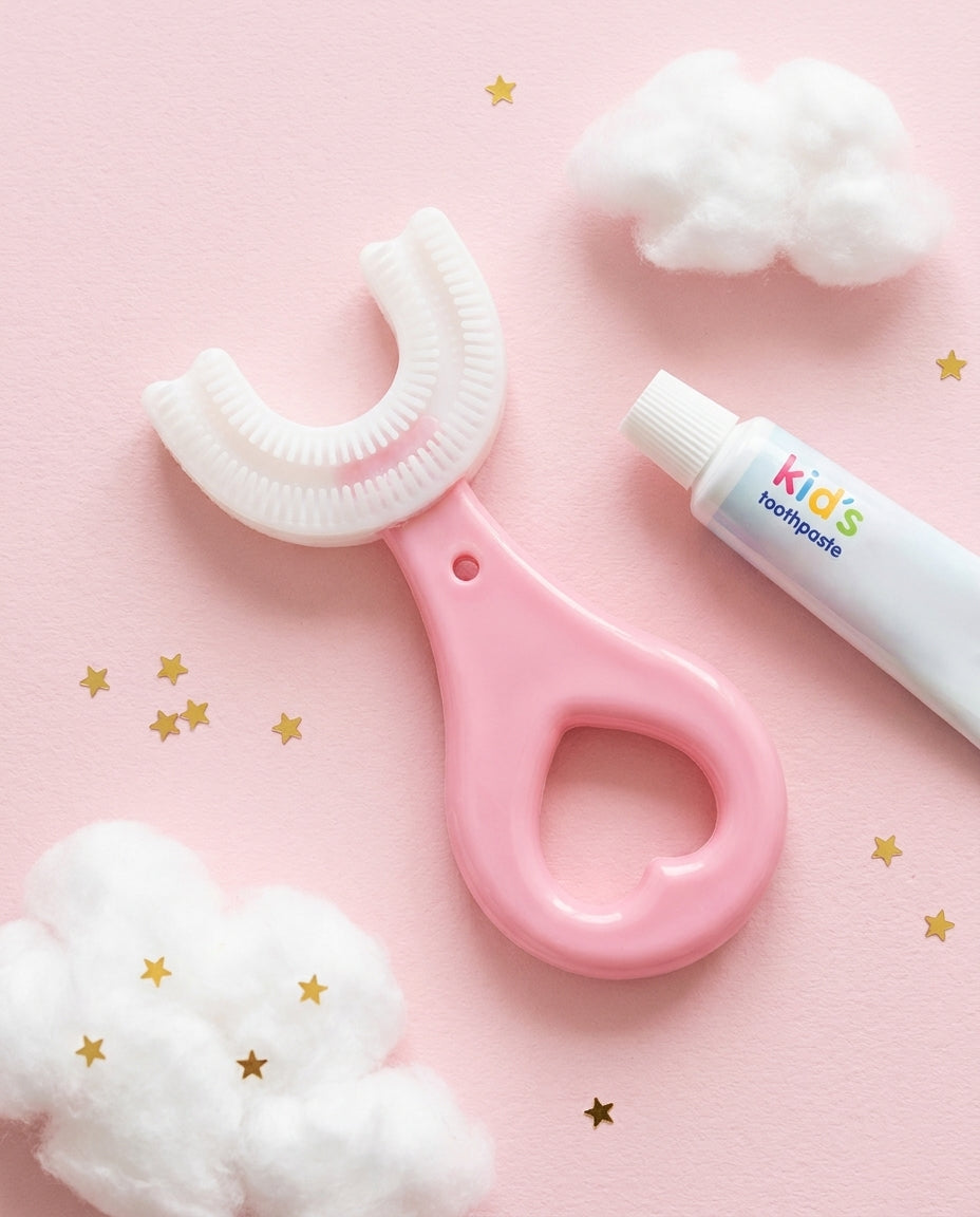 Cepillo en U para niños con crema dental infantil